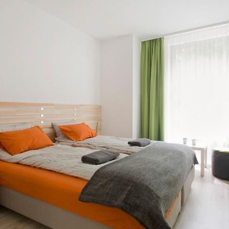 Modern Four Bedroom Apartment In Palace District Budapest Exterior foto